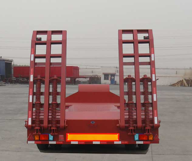 低平板半掛車(chē)